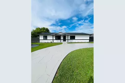 1707 S Curlew Ln, Homestead, FL 33035 - Photo 1