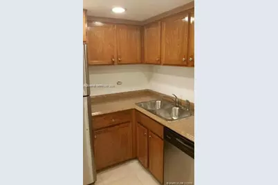 3670 Inverrary Dr #1U, Lauderhill, FL 33319 - Photo 3