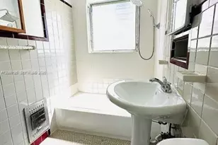 821 W 39th St, Miami Beach, FL 33140 - Photo 7