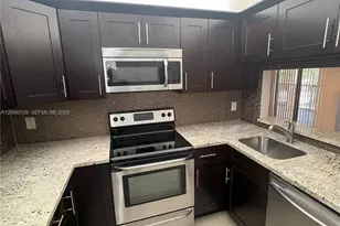 10700 NW 14th St, Plantation, FL 33322 - Photo 3
