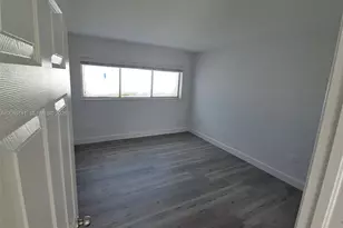 7713 SW 88th St, Miami, FL 33143 - Photo 13