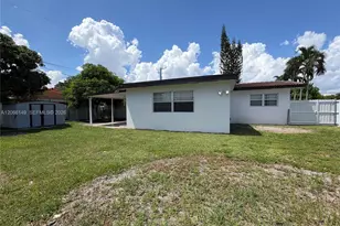 980 W 53rd Terrace, Hialeah, FL 33012 - Photo 7