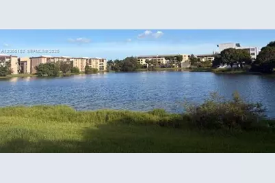 8893 Fontainebleau Blvd #304, Miami, FL 33172 - Photo 21