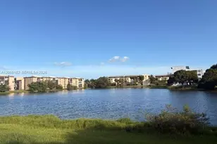 8893 Fontainebleau Blvd, Miami, FL 33172 - Photo 21