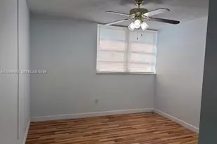 8893 Fontainebleau Blvd, Miami, FL 33172 - Photo 11