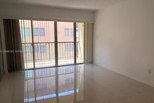 8893 Fontainebleau Blvd, Miami, FL 33172 - Photo 7