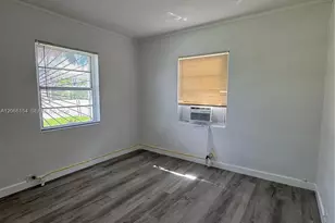 568 E 49th St, Hialeah, FL 33013 - Photo 5