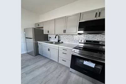 568 E 49th St #568, Hialeah, FL 33013 - Photo 7