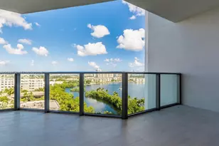 17301 Biscayne Blvd, North Miami Beach, FL 33160 - Photo 3
