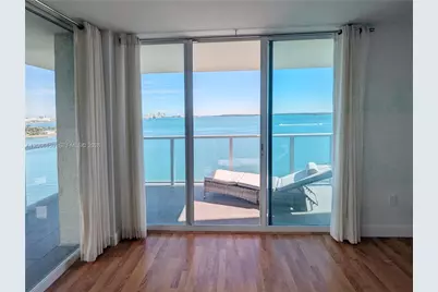 1155 Brickell Bay Dr #910, Miami, FL 33131 - Photo 13