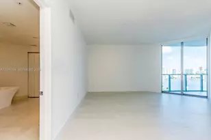 17301 Biscayne Blvd, North Miami Beach, FL 33160 - Photo 11