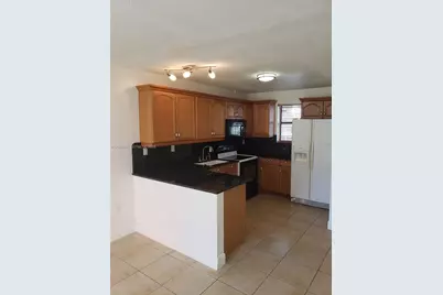 8425 NW 8th St #104, Miami, FL 33126 - Photo 9