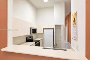 2811 SE 17th Ave, Homestead, FL 33035 - Photo 3