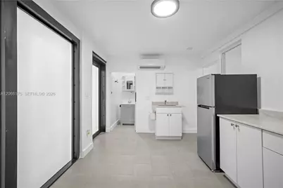 1545 NW 130th St #Efficiency, North Miami, FL 33167 - Photo 9