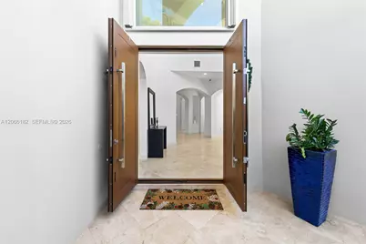 1490 Cleveland Rd, Miami Beach, FL 33141 - Photo 3