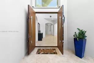 1490 Cleveland Rd, Miami Beach, FL 33141 - Photo 3