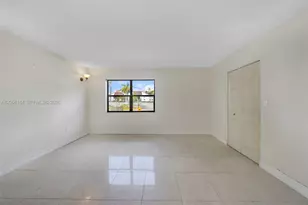 9405 Fontainebleau Blvd, Miami, FL 33172 - Photo 9