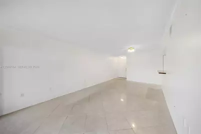 9405 Fontainebleau Blvd #112, Miami, FL 33172 - Photo 3