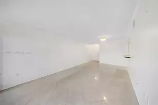 9405 Fontainebleau Blvd, Miami, FL 33172 - Photo 3