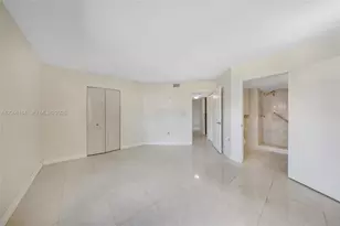 9405 Fontainebleau Blvd, Miami, FL 33172 - Photo 19