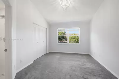 12135 SW 3rd St, Pembroke Pines, FL 33025 - Photo 17