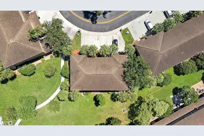 12135 SW 3rd St, Pembroke Pines, FL 33025 - Photo 45