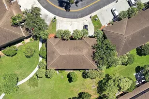 12135 SW 3rd St, Pembroke Pines, FL 33025 - Photo 45