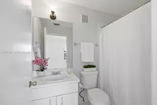 12135 SW 3rd St, Pembroke Pines, FL 33025 - Photo 23
