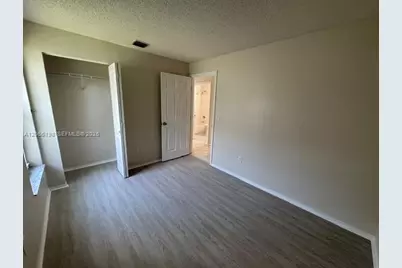 982 SW 9th Ct, Florida City, FL 33034 - Photo 17