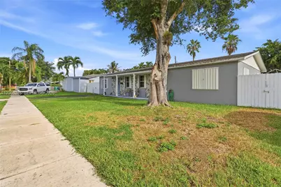 10235 Pan American Dr, Cutler Bay, FL 33189 - Photo 3