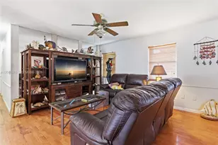 10235 Pan American Dr, Cutler Bay, FL 33189 - Photo 5