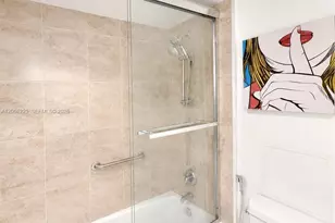 401 69th St, Miami Beach, FL 33141 - Photo 15