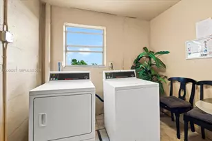 2911 N Pine Island Rd, Sunrise, FL 33322 - Photo 27