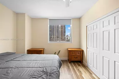275 NE 18th St #710, Miami, FL 33132 - Photo 17