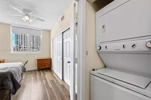 275 NE 18th St, Miami, FL 33132 - Photo 19