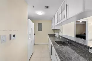 275 NE 18th St, Miami, FL 33132 - Photo 9