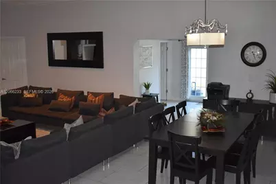 1435 SW 82nd Pl #N/A, Miami, FL 33144 - Photo 3