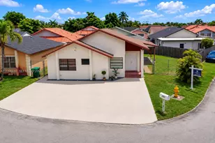 764 SW 99th Ct Cir, Miami, FL 33174 - Photo 3