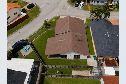 764 SW 99th Ct Cir, Miami, FL 33174 - Photo 5