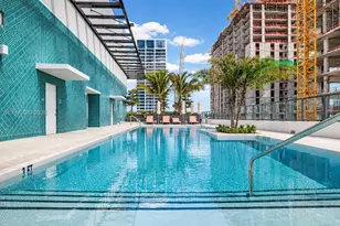 11 NE 6th St, Miami, FL 33132 - Photo 17