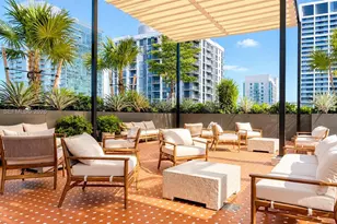 11 NE 6th St, Miami, FL 33132 - Photo 21