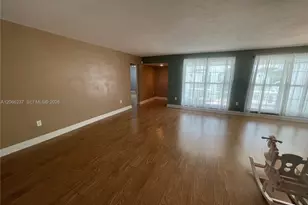 9301 SW 54th St, Cooper City, FL 33328 - Photo 15