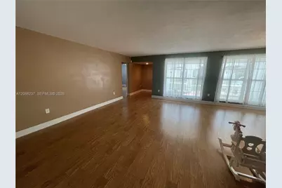 9301 SW 54th St, Cooper City, FL 33328 - Photo 11