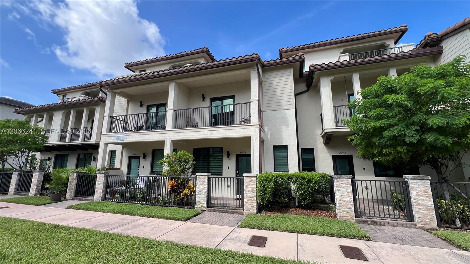 4738 NW 83rd Path #4738 - 4738 NW 83rd Path #4738, Doral, FL 33166 Luxury Property | Jose Angel Pina