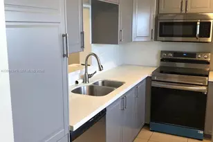 319 NE 14th Ave, Hallandale Beach, FL 33009 - Photo 3