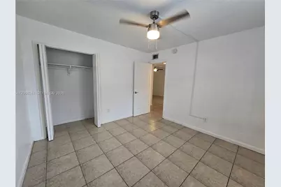 2330 NW 11th St #15, Miami, FL 33125 - Photo 11