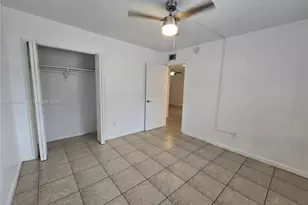 2330 NW 11th St, Miami, FL 33125 - Photo 11