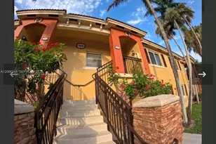 985 NE 34th Ave, Homestead, FL 33033 - Photo 1