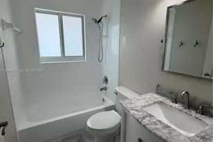 14525 NW 88th Ave, Miami Lakes, FL 33018 - Photo 17