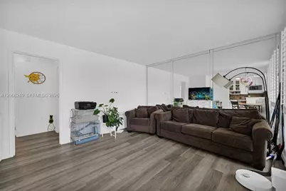 2400 NE 9th St #201, Fort Lauderdale, FL 33304 - Photo 23